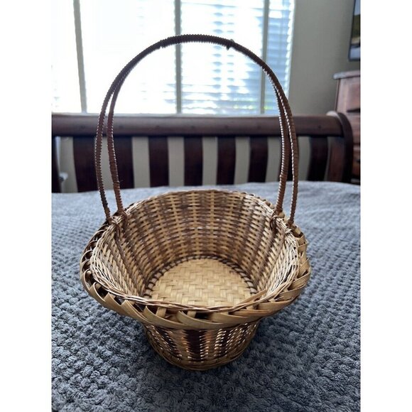 Vintage Wicker 15" X 13" Gathering Basket w/woven Handle - Picture 3 of 11